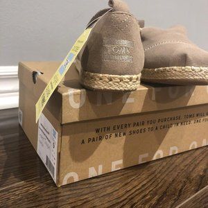 Brand New Toms espadrilles for women - beige color